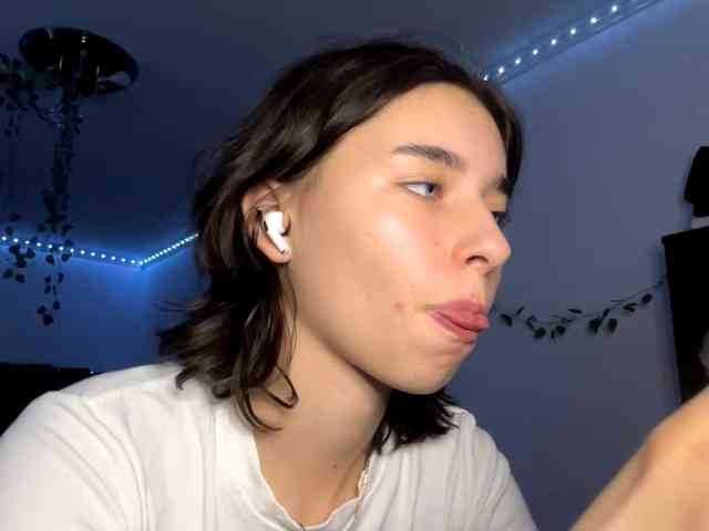 EvonneHeally's sex show image EvonneHeally's sex show image