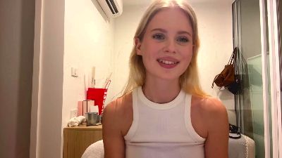 Sexshow-Bild von LeliaHier Sexshow-Bild von LeliaHier