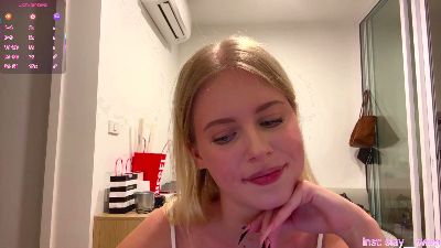 Sexshow-Bild von LeliaHier Sexshow-Bild von LeliaHier