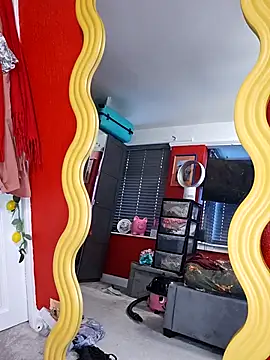 Maddythemilf's sex show image