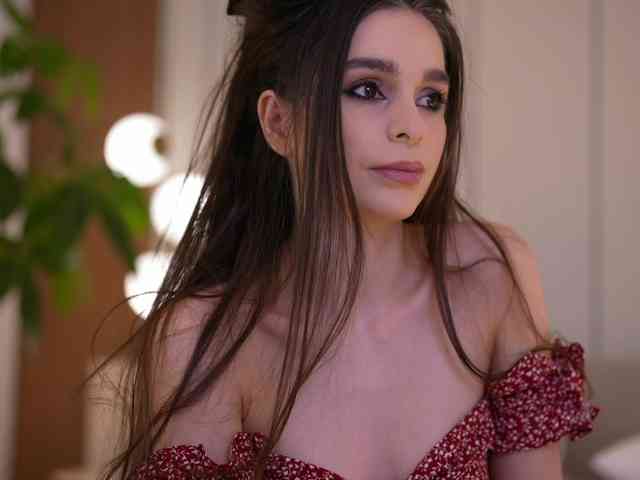 Изображение секс-шоу модели DorisCream Изображение секс-шоу модели DorisCream