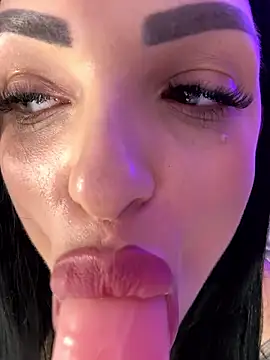 IrisRossie's sex show image