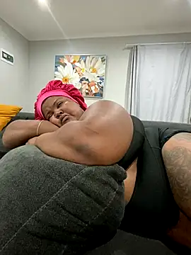 MissLola27's sex show image