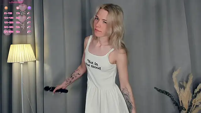 DianeHonnette's sex show image