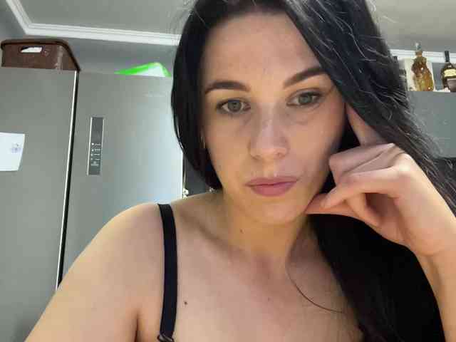 Potifays's sex show image