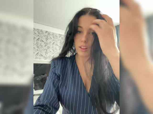 Potifays's sex show image