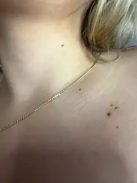Изображение секс-шоу модели AngelBlushXXX