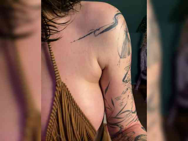 Изображение секс-шоу модели LissaTatt Изображение секс-шоу модели LissaTatt