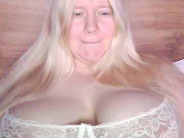 gardens_emmannuelle's sex show image