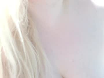 gardens_emmannuelle's sex show image