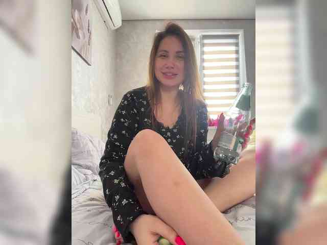 Изображение секс-шоу модели -LeiaProseccina- Изображение секс-шоу модели -LeiaProseccina-