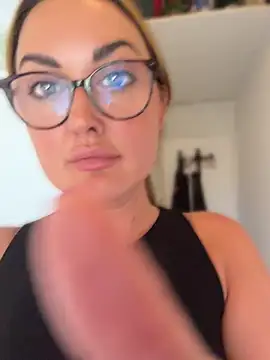 Изображение секс-шоу модели Crystal_xox Изображение секс-шоу модели Crystal_xox