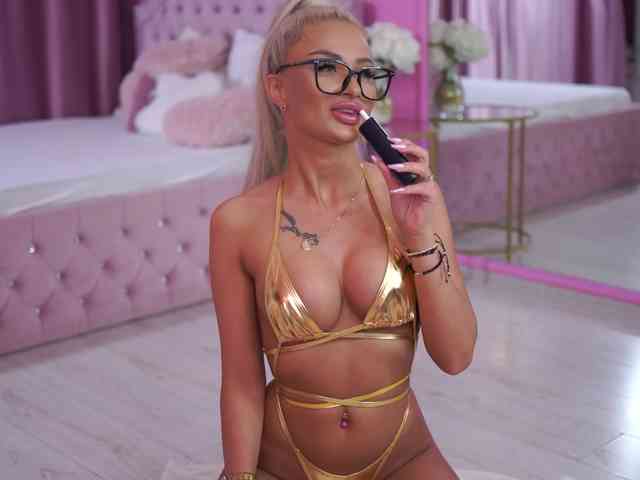 Sexshow-Bild von LaraBrynn