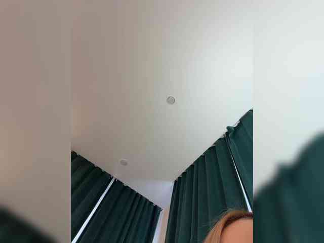 Ellidi's sex show image