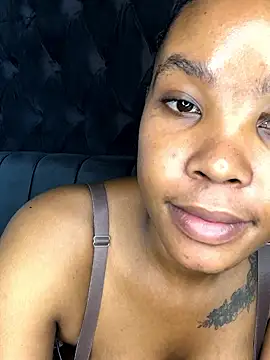 Изображение секс-шоу модели Nicole_Liam_