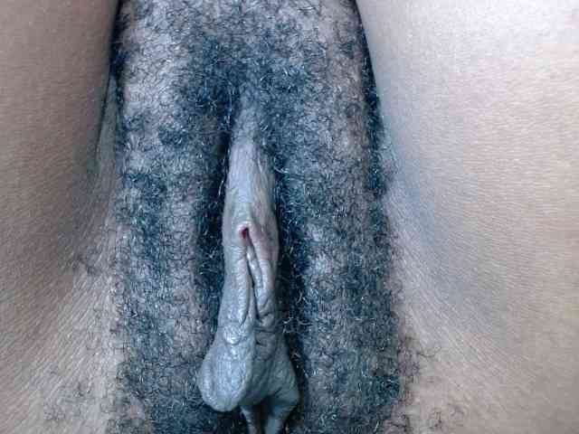 Skinybitchx's sex show image