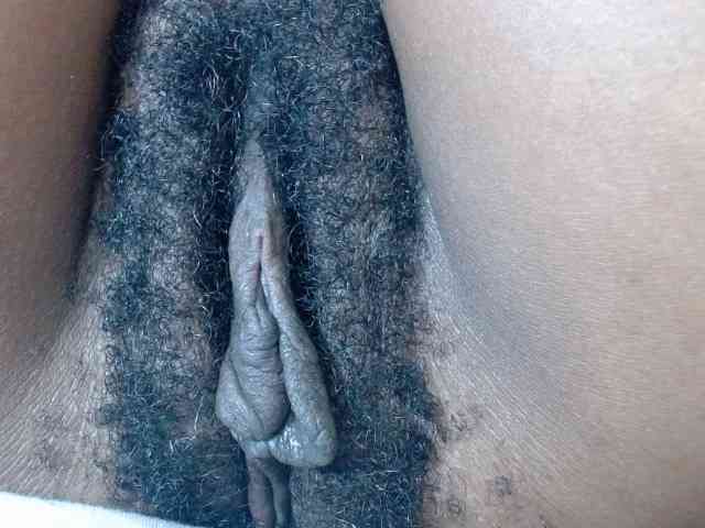 Skinybitchx's sex show image