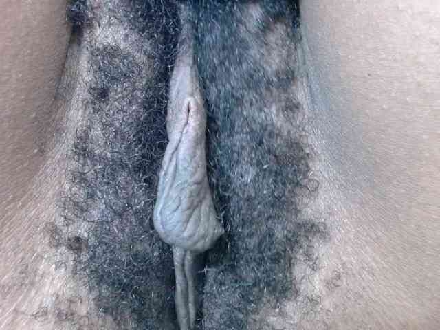 Skinybitchx's sex show image