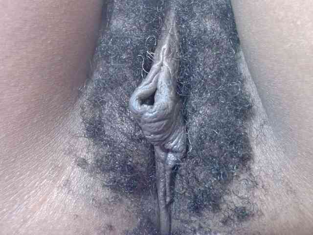 Skinybitchx's sex show image
