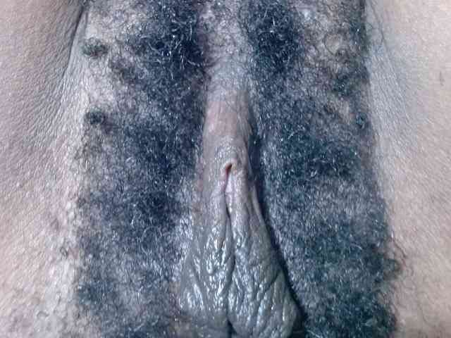 Skinybitchx's sex show image
