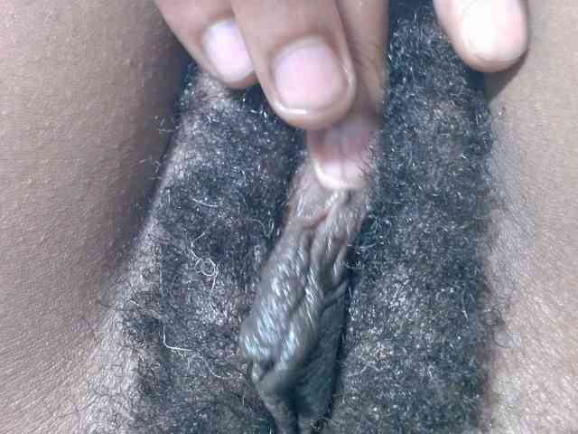 Skinybitchx's sex show image