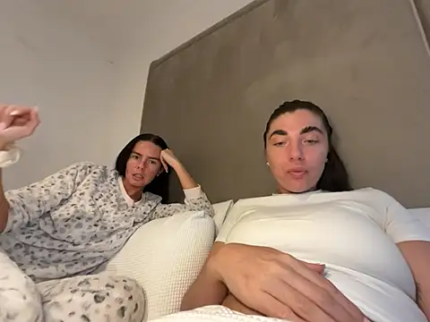 Cleoluxex's sex show image
