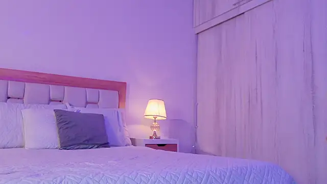 mia_hank's sex show image