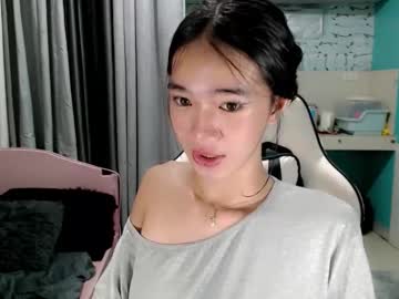 innocent_reign69's sex show image