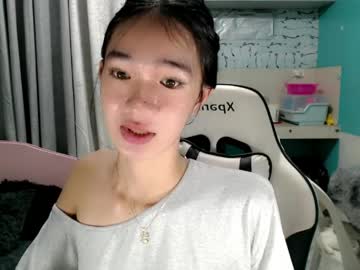 innocent_reign69's sex show image