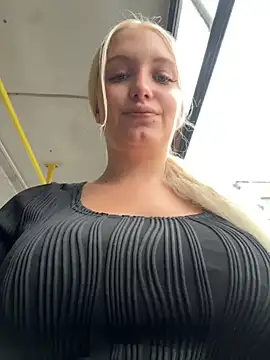 Milkyy_wway's sex show image