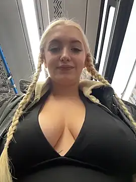 Milkyy_wway's sex show image