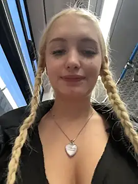 Изображение секс-шоу модели Milkyy_wway Изображение секс-шоу модели Milkyy_wway