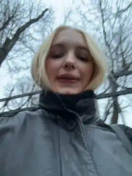 Milkyy_wway's sex show image