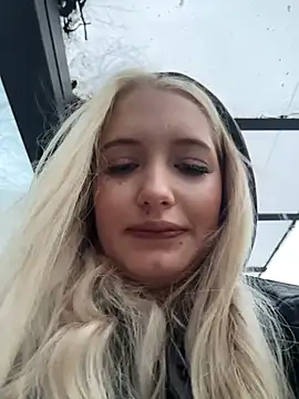 Milkyy_wway's sex show image