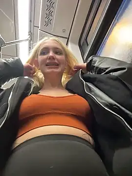 Milkyy_wway's sex show image