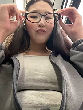 Aiko_Yumi's sex show image