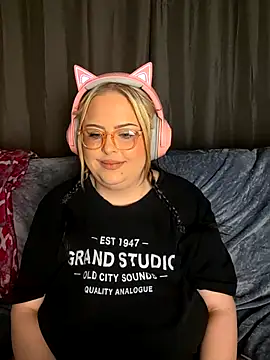 ChubbyBubs's sex show image
