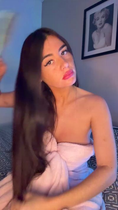 Bbsitaaaaa's sex show image