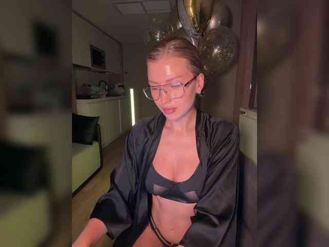 sweetpeach77's sex show image
