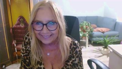 Sofia_xLOVE's sex show image Sofia_xLOVE's sex show image