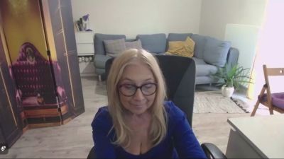 Изображение секс-шоу модели Sofia_xLOVE