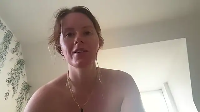 redheadrosie69's sex show image