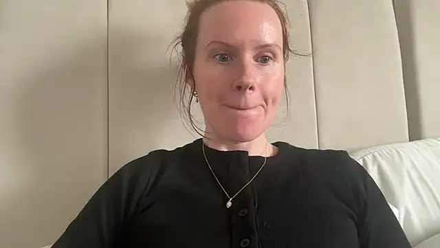 redheadrosie69's sex show image