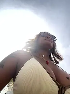 riri_brunnete's sex show image