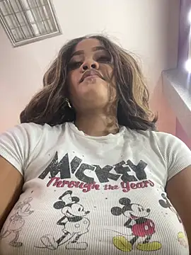 Изображение секс-шоу модели riri_brunnete