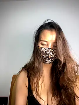 Изображение секс-шоу модели yiyi78900 Изображение секс-шоу модели yiyi78900