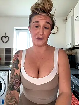 MimiMaee's sex show image