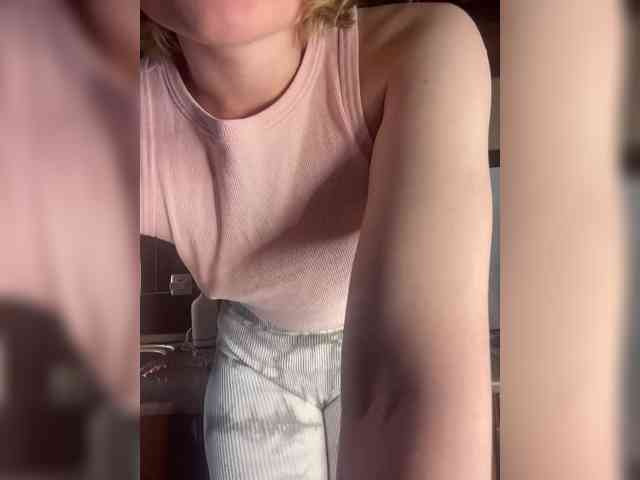 Изображение секс-шоу модели A-Huli Изображение секс-шоу модели A-Huli