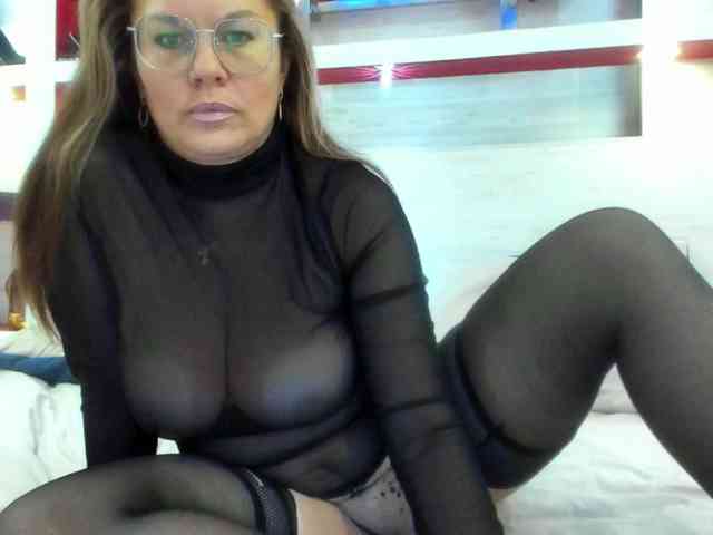 UCHILKA's sex show image