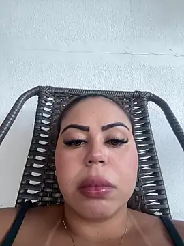 lariic's sex show image